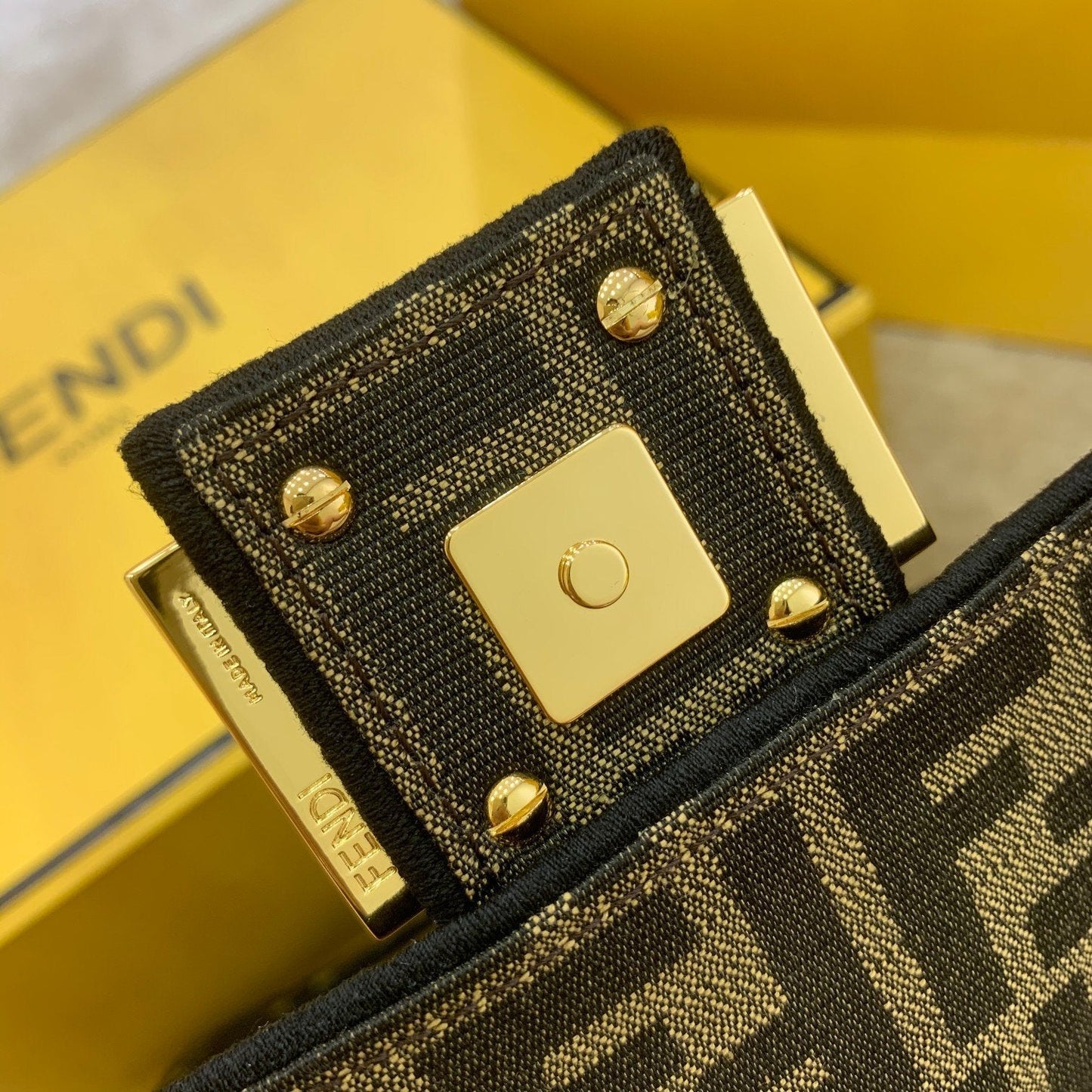 FENDI BAGUETTE