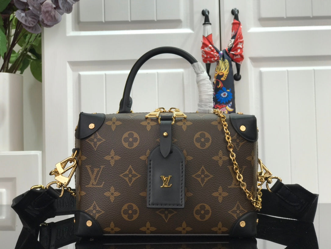 LV PETITE MALLE SOUPLE